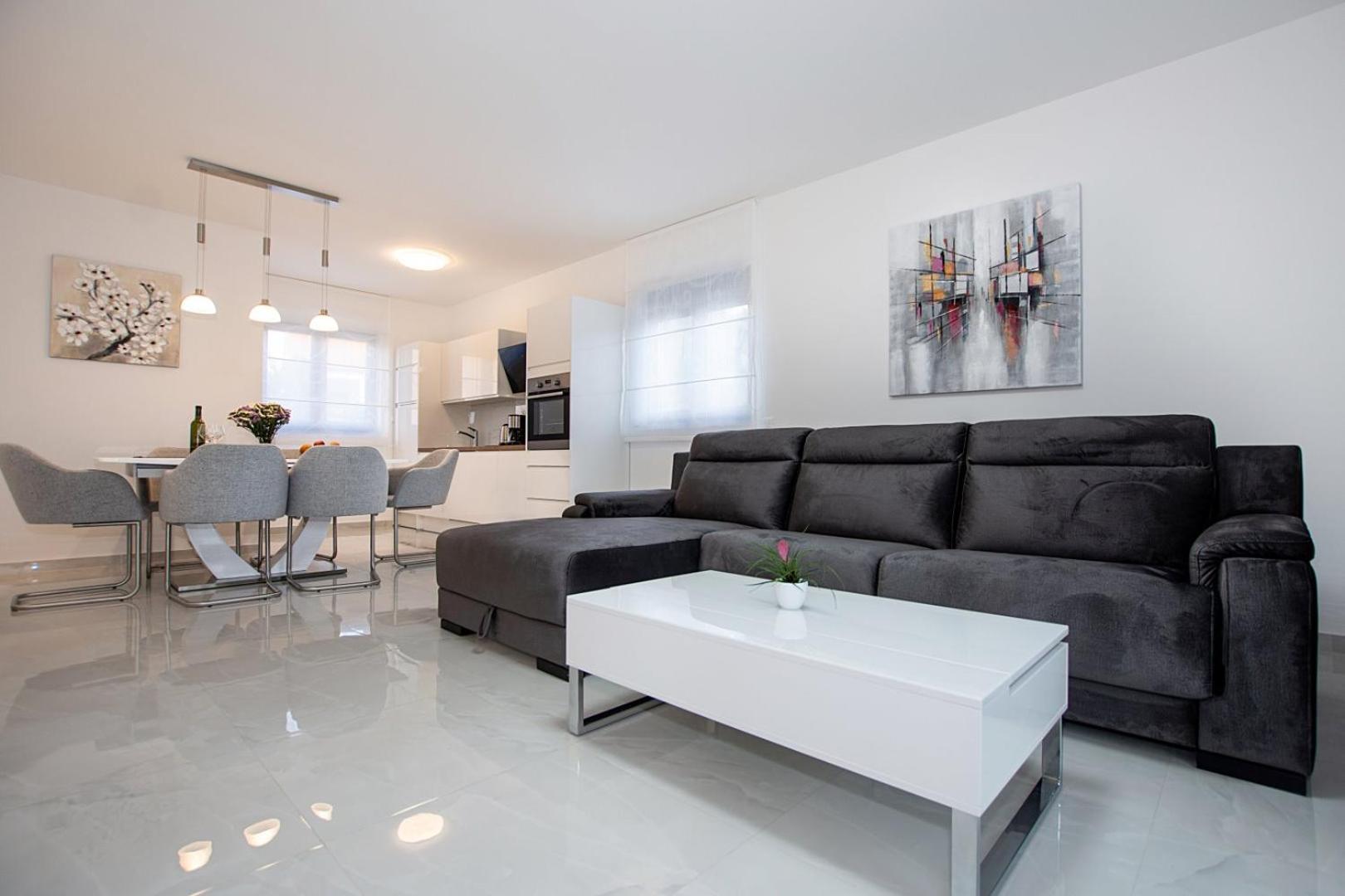 Villa Stella - Crowonder Luxury Rent Turanj Buitenkant foto