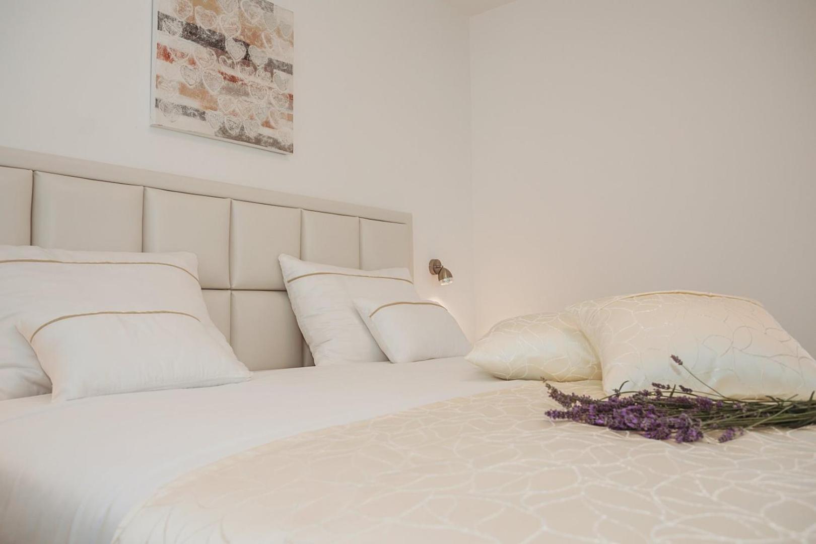 Villa Stella - Crowonder Luxury Rent Turanj Buitenkant foto